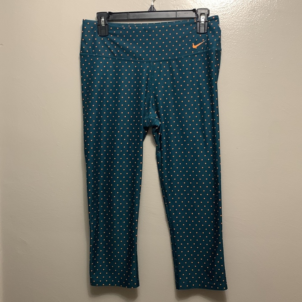 Nike polka dot workout Capri size Medium